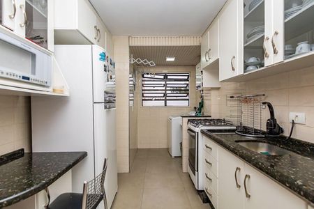 2_photo/94dcfca4e1.2b61c56845c086f4-ATLAS-5a030d3a-04c4-45b4-b859-207c6c1d2de5.jpg de apartamento à venda com 3 quartos, 65m² em Pinheirinho, Curitiba