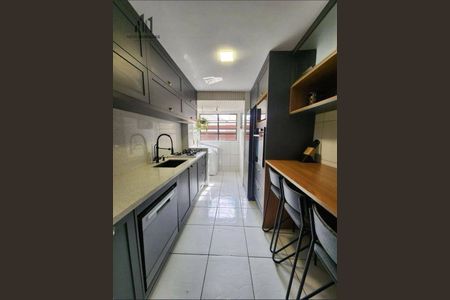 4_photo/94dcfca4e1.4d21696e34f451c0-ATLAS-4cf114df-7a06-4c35-ba4c-1520c42b2f33.jpg de apartamento à venda com 3 quartos, 65m² em Pinheirinho, Curitiba