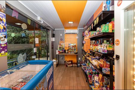 33_photo/94dcfca52f.037a7ec611ccd6f1-ATLAS-8bcab13d-8c47-4b80-b8d3-0b1fa141683c.jpg de apartamento à venda com 2 quartos, 57m² em Capão Raso, Curitiba