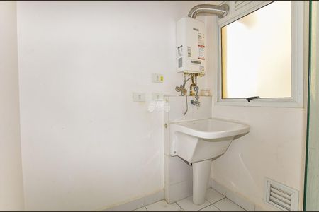 7_photo/94dcfca537.6ac970353b1d6509-ATLAS-ee2beb5b-78bb-4c84-a11a-e4d92c6afda1.jpg de apartamento à venda com 2 quartos, 70m² em Capão Raso, Curitiba