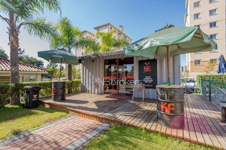 37_photo/94dcfca543.39a8be5dd74113a2-ATLAS-8c3327ad-a94e-422e-9a96-e1342aa28bfc.jpg de apartamento à venda com 3 quartos, 70m² em Capão Raso, Curitiba