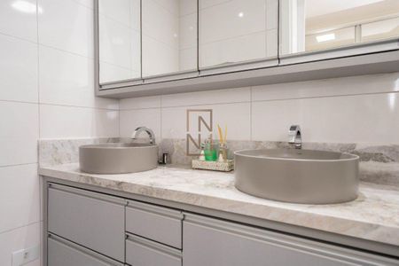 5_photo/94dcfca58d.83320b822f061557-ATLAS-0cbd3f60-86de-4bf2-ba7e-668dac76f973.jpg de casa à venda com 3 quartos, 175m² em Pinheirinho, Curitiba