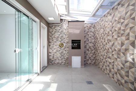 19_photo/94dcfca58d.caf6c04f909f2ef2-ATLAS-4e759efc-0f2e-40d6-b57d-9a427355a433.jpg de casa à venda com 3 quartos, 175m² em Pinheirinho, Curitiba