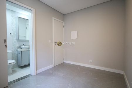 32_photo/94dcfca58d.caf6c04f909f2ef2-ATLAS-535e70c9-3bb5-486a-9e02-85bb3ab5925c.jpg de casa à venda com 3 quartos, 175m² em Pinheirinho, Curitiba