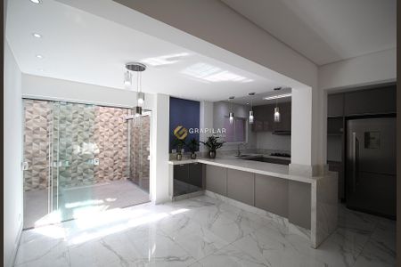 10_photo/94dcfca58d.caf6c04f909f2ef2-ATLAS-96c59fde-6b5c-453b-96b9-e7a2275ff5eb.jpg de casa à venda com 3 quartos, 175m² em Pinheirinho, Curitiba