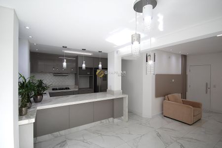 2_photo/94dcfca58d.caf6c04f909f2ef2-ATLAS-afa54905-0c5c-492b-9e4e-a2d289a9031a.jpg de casa à venda com 3 quartos, 175m² em Pinheirinho, Curitiba