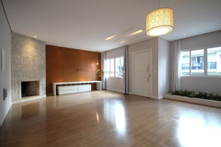 7_photo/94dcfca595.96458e673c4e6a1a-ATLAS-912c7777-e5d9-44ce-8bf3-8525ce776678.jpg de casa à venda com 3 quartos, 326m² em Pinheirinho, Curitiba