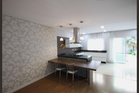 10_photo/94dcfca595.96458e673c4e6a1a-ATLAS-ae564f66-5de7-4f16-9644-1aabc9625ddb.jpg de casa à venda com 3 quartos, 326m² em Pinheirinho, Curitiba