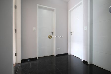 9_photo/94dcfca595.96458e673c4e6a1a-ATLAS-fb4ba93f-73f6-4252-af35-9cd4cd8db17d.jpg de casa à venda com 3 quartos, 326m² em Pinheirinho, Curitiba