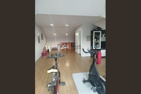 35_photo/94dcfca5c1.06299f0fc18e77f9-ATLAS-457bbcbf-b57e-4e4d-968d-313121615c3c.jpg de casa à venda com 3 quartos, 326m² em Pinheirinho, Curitiba