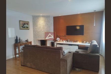 6_photo/94dcfca5c1.06299f0fc18e77f9-ATLAS-5f78adf8-e2c5-4e86-814c-6ac5c730240f.jpg de casa à venda com 3 quartos, 326m² em Pinheirinho, Curitiba