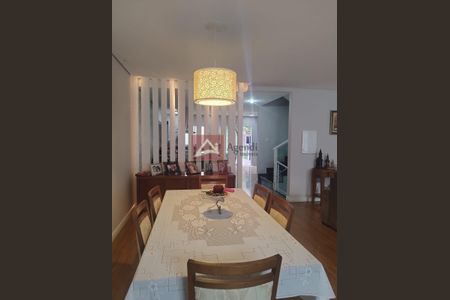 7_photo/94dcfca5c1.06299f0fc18e77f9-ATLAS-878c40bd-5980-49c9-9c32-79d0ad4e35c3.jpg de casa à venda com 3 quartos, 326m² em Pinheirinho, Curitiba