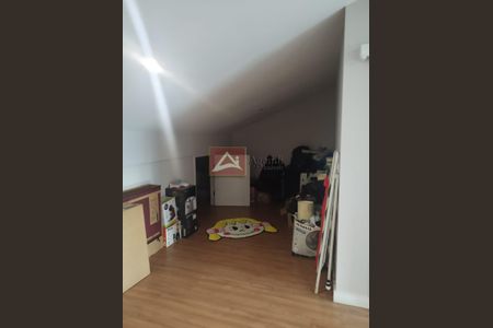 9_photo/94dcfca5c1.06299f0fc18e77f9-ATLAS-cceb7a60-6e7b-4837-a60c-2fda70e6254e.jpg de casa à venda com 3 quartos, 326m² em Pinheirinho, Curitiba