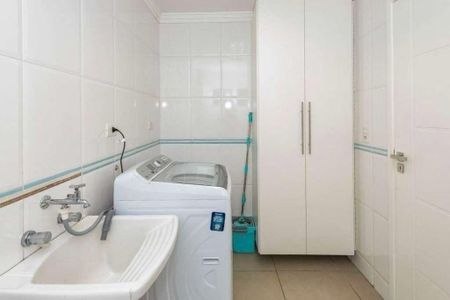 7_photo/94dcfca5c1.3949eb60e8e65e7a-ATLAS-990fdb21-cfd6-4b6d-b68f-55550d392d26.jpg de casa à venda com 3 quartos, 326m² em Pinheirinho, Curitiba