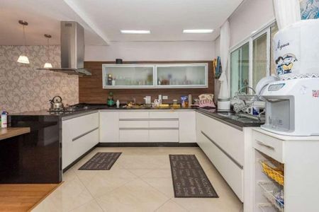 5_photo/94dcfca5c1.3949eb60e8e65e7a-ATLAS-d05bad8a-5706-43e9-a0bb-f71ce3a9fc7e.jpg de casa à venda com 3 quartos, 326m² em Pinheirinho, Curitiba