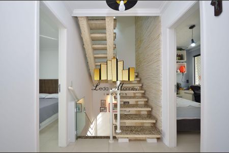 26_photo/94dcfca5eb.27a900e001c278db-ATLAS-2155bac1-ddfa-407e-861e-372c26ecc6f0.jpg de casa à venda com 4 quartos, 165m² em Pinheirinho, Curitiba