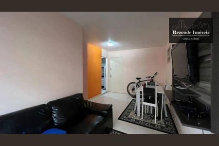 7_photo/94dcfca67f.e0132e0f02b87c88-ATLAS-3879fc09-7b48-4d69-9802-8c5c6015fd62.jpg de apartamento à venda com 3 quartos, 53m² em Pinheirinho, Curitiba