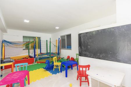 26_photo/94dcfca695.5f6cf1a72ca239b1-ATLAS-daaece2c-0930-4838-836d-1ab3263c956e.jpg de apartamento à venda com 2 quartos, 45m² em Pinheirinho, Curitiba