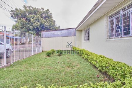 6_photo/94dcfca8a5.58506769bdfd2446-ATLAS-b5f3c2a4-4fef-4850-8f42-4c3269dcc3ec.jpg de casa à venda com 5 quartos, 250m² em Capão Raso, Curitiba