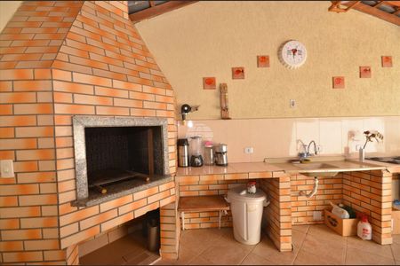 4_photo/94dcfca967.6b8029196dee200c-ATLAS-a20d9306-7cf6-48d2-a480-876bcaaeac58.jpg de casa à venda com 4 quartos, 120m² em Capão Raso, Curitiba