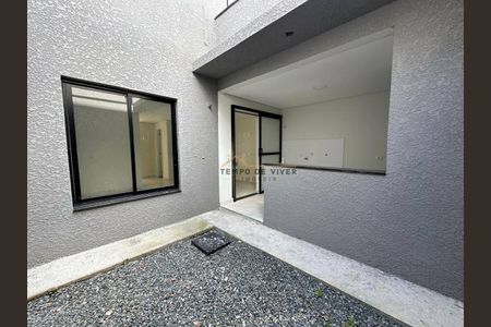 2_photo/94dcfcaa0f.2cd9404a84676b27-ATLAS-093060ac-6432-422c-9948-309ddd4b01f6.jpg de casa à venda com 3 quartos, 140m² em Capão Raso, Curitiba