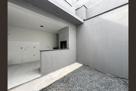 12_photo/94dcfcaa0f.810e40edf3b80a32-ATLAS-0ad33ff9-ce72-4fa9-bf3c-bff84ac0e011.jpg de casa à venda com 3 quartos, 170m² em Capão Raso, Curitiba