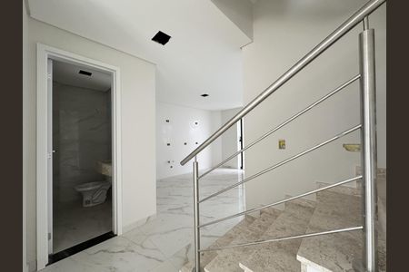 2_photo/94dcfcaa0f.810e40edf3b80a32-ATLAS-48b875ce-cc82-4871-ae33-dc5a93bd1987.jpg de casa à venda com 3 quartos, 170m² em Capão Raso, Curitiba