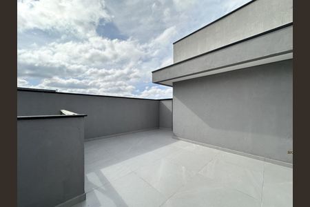 7_photo/94dcfcaa0f.810e40edf3b80a32-ATLAS-77d1c51d-4202-4f6d-84e7-1936d977b357.jpg de casa à venda com 3 quartos, 170m² em Capão Raso, Curitiba