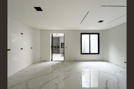 2_photo/94dcfcaa0f.810e40edf3b80a32-ATLAS-fb4a44cc-cd2d-4d0f-b07b-312c0040293c.jpg de casa à venda com 3 quartos, 170m² em Capão Raso, Curitiba