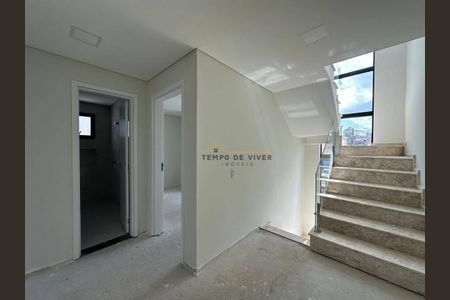 11_photo/94dcfcaa0f.ff8bc8ff8f299a91-ATLAS-1c63e71f-e769-47f5-9088-5d9b54ad3c98.jpg de casa à venda com 3 quartos, 141m² em Capão Raso, Curitiba