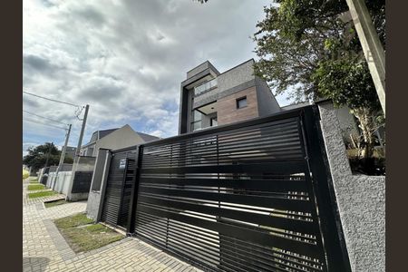 10_photo/94dcfcaa0f.ff8bc8ff8f299a91-ATLAS-624ae83a-4078-4247-8205-aebe4c9b3de3.jpg de casa à venda com 3 quartos, 191m² em Capão Raso, Curitiba