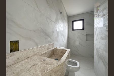 3_photo/94dcfcaa0f.ff8bc8ff8f299a91-ATLAS-8084730f-27f3-4a1c-9191-ff3f4db38f9f.jpg de casa à venda com 3 quartos, 191m² em Capão Raso, Curitiba