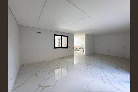 6_photo/94dcfcaa0f.ff8bc8ff8f299a91-ATLAS-9d319021-4137-4385-96ef-b7c51dcb67b6.jpg de casa à venda com 3 quartos, 141m² em Capão Raso, Curitiba
