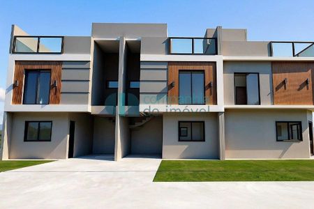 8_photo/94dcfcaa11.c41af136bb66e0e8-ATLAS-0f75f8f7-0b7e-4cb9-a260-7cab63d8ed2b.jpg de casa à venda com 0 quarto, 115m² em Capão Raso, Curitiba