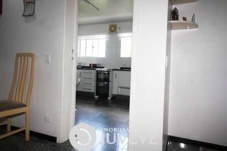 10_photo/94dcfcaa29.131c711fc740dfc3-ATLAS-20652e37-5aea-4c58-83fc-54fdfca9b0e7.jpg de casa à venda com 3 quartos, 300m² em Capão Raso, Curitiba