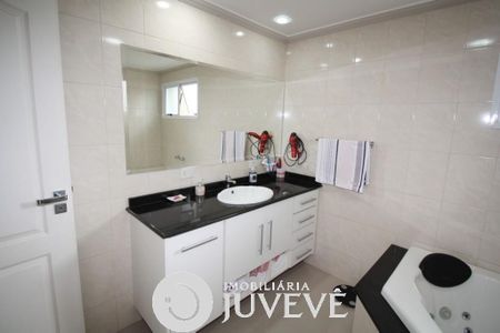 12_photo/94dcfcaa29.131c711fc740dfc3-ATLAS-2ed55db9-df0b-4e42-8f85-005e98fbfa02.jpg de casa à venda com 3 quartos, 300m² em Capão Raso, Curitiba