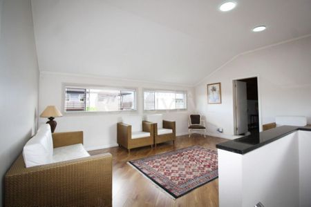 11_photo/94dcfcaa29.131c711fc740dfc3-ATLAS-3c91f024-ffb2-4f89-9369-5380ef5a1eda.jpg de casa à venda com 3 quartos, 300m² em Capão Raso, Curitiba