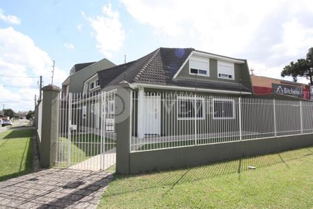 9_photo/94dcfcaa29.131c711fc740dfc3-ATLAS-5690f058-ef6c-4afc-9e0d-c74f7d7f9ca4.jpg de casa à venda com 3 quartos, 300m² em Capão Raso, Curitiba