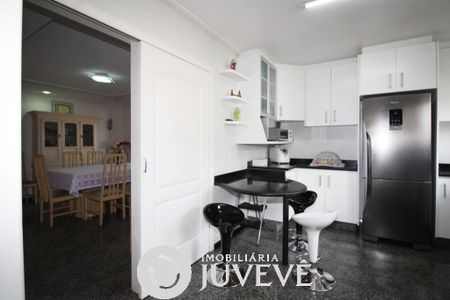 41_photo/94dcfcaa29.131c711fc740dfc3-ATLAS-5ea395d3-ffbb-4f83-84cf-2691eaf21262.jpg de casa à venda com 3 quartos, 300m² em Capão Raso, Curitiba