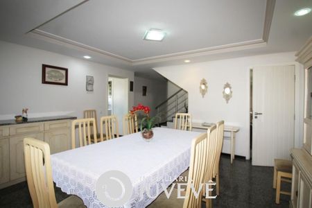 5_photo/94dcfcaa29.131c711fc740dfc3-ATLAS-70e519f5-764e-4e6f-b86b-7400987aba35.jpg de casa à venda com 3 quartos, 300m² em Capão Raso, Curitiba