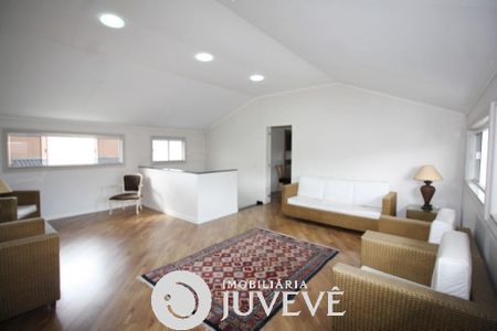 3_photo/94dcfcaa29.131c711fc740dfc3-ATLAS-8cbf9aa0-0190-4610-ba9a-475ff2cbbb6b.jpg de casa à venda com 3 quartos, 300m² em Capão Raso, Curitiba