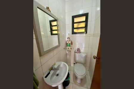9_photo/94dcfcaa31.86fa7c56df5ec564-ATLAS-0731ad09-9c96-4665-a83a-78aa24d7e169.jpg de casa à venda com 3 quartos, 180m² em Capão Raso, Curitiba