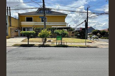 5_photo/94dcfcaa31.86fa7c56df5ec564-ATLAS-1c96db83-5956-4765-8ec7-25cb1b0071e1.jpg de casa à venda com 3 quartos, 180m² em Capão Raso, Curitiba