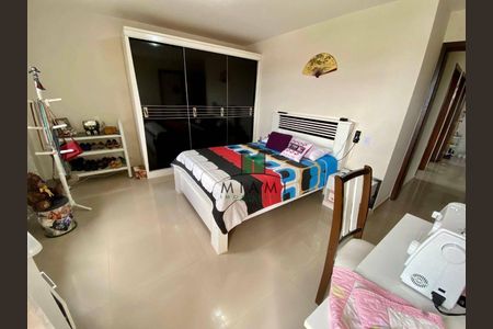 5_photo/94dcfcaa31.86fa7c56df5ec564-ATLAS-2d33f571-3505-438a-81a2-ced13e22f52f.jpg de casa à venda com 3 quartos, 180m² em Capão Raso, Curitiba