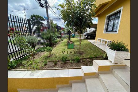 6_photo/94dcfcaa31.86fa7c56df5ec564-ATLAS-39b77648-c22a-432b-bef0-44c4b0bf4a1c.jpg de casa à venda com 3 quartos, 180m² em Capão Raso, Curitiba