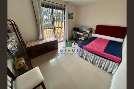 10_photo/94dcfcaa31.86fa7c56df5ec564-ATLAS-3cf46dbe-14b7-4671-91cb-d6d7b488d160.jpg de casa à venda com 3 quartos, 180m² em Capão Raso, Curitiba