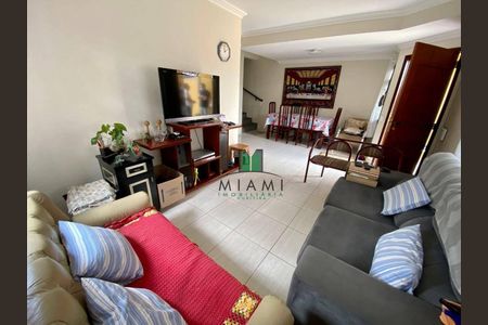 6_photo/94dcfcaa31.86fa7c56df5ec564-ATLAS-8616be3d-21e2-497c-8775-6bcaf4feaad4.jpg de casa à venda com 3 quartos, 180m² em Capão Raso, Curitiba