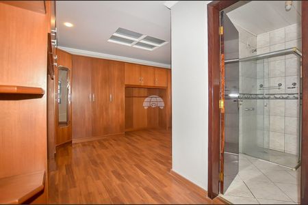 26_photo/94dcfcaa6b.e6c5309fd1607d84-ATLAS-476140af-a868-427f-b01b-25397e012a14.jpg de casa à venda com 4 quartos, 270m² em Capão Raso, Curitiba