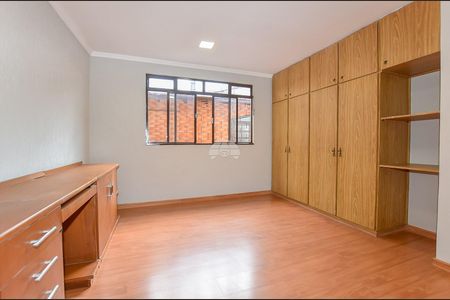 35_photo/94dcfcaa6b.e6c5309fd1607d84-ATLAS-fc29a4f1-96d1-4bb5-bb30-a97fa60e0878.jpg de casa à venda com 4 quartos, 270m² em Capão Raso, Curitiba