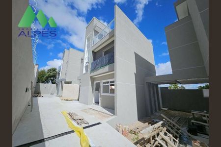 1_photo/94dcfcaa6f.615e17fc0c3e4f77-ATLAS-52c41206-239e-4d6b-b147-bbe4d88452ab.jpg de casa à venda com 3 quartos, 128m² em Capão Raso, Curitiba